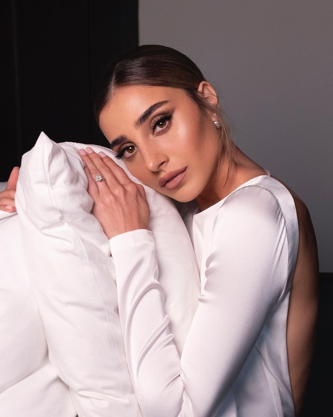 Brown Makeup For A Fall Brides