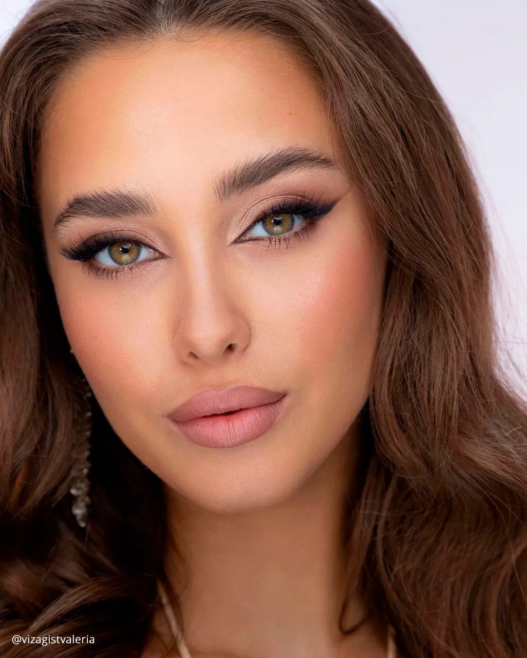 Eyeliner Autumn Makeup Looks