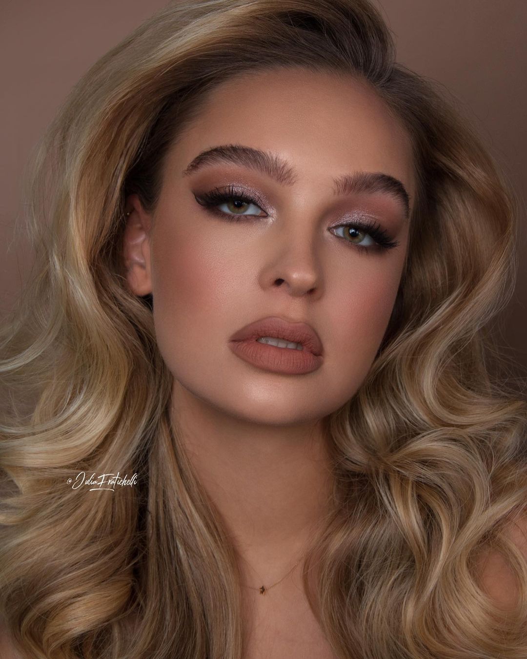 Fall Makeup For Bride’s Lips