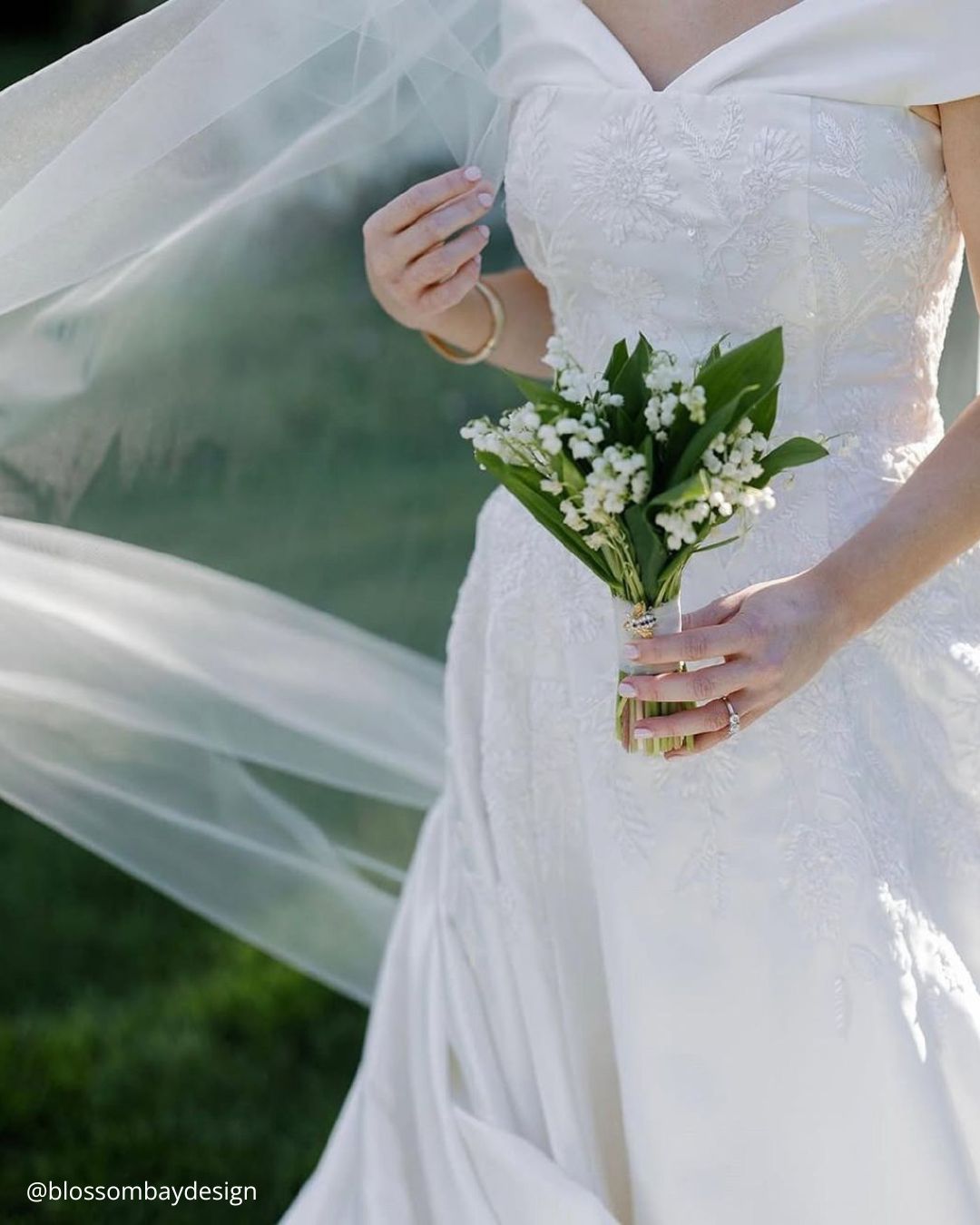 Stylish White Wedding Bouquets