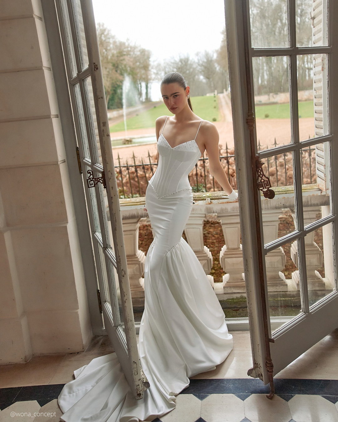 Beach Bridal Gowns With Spaghetti Straps
