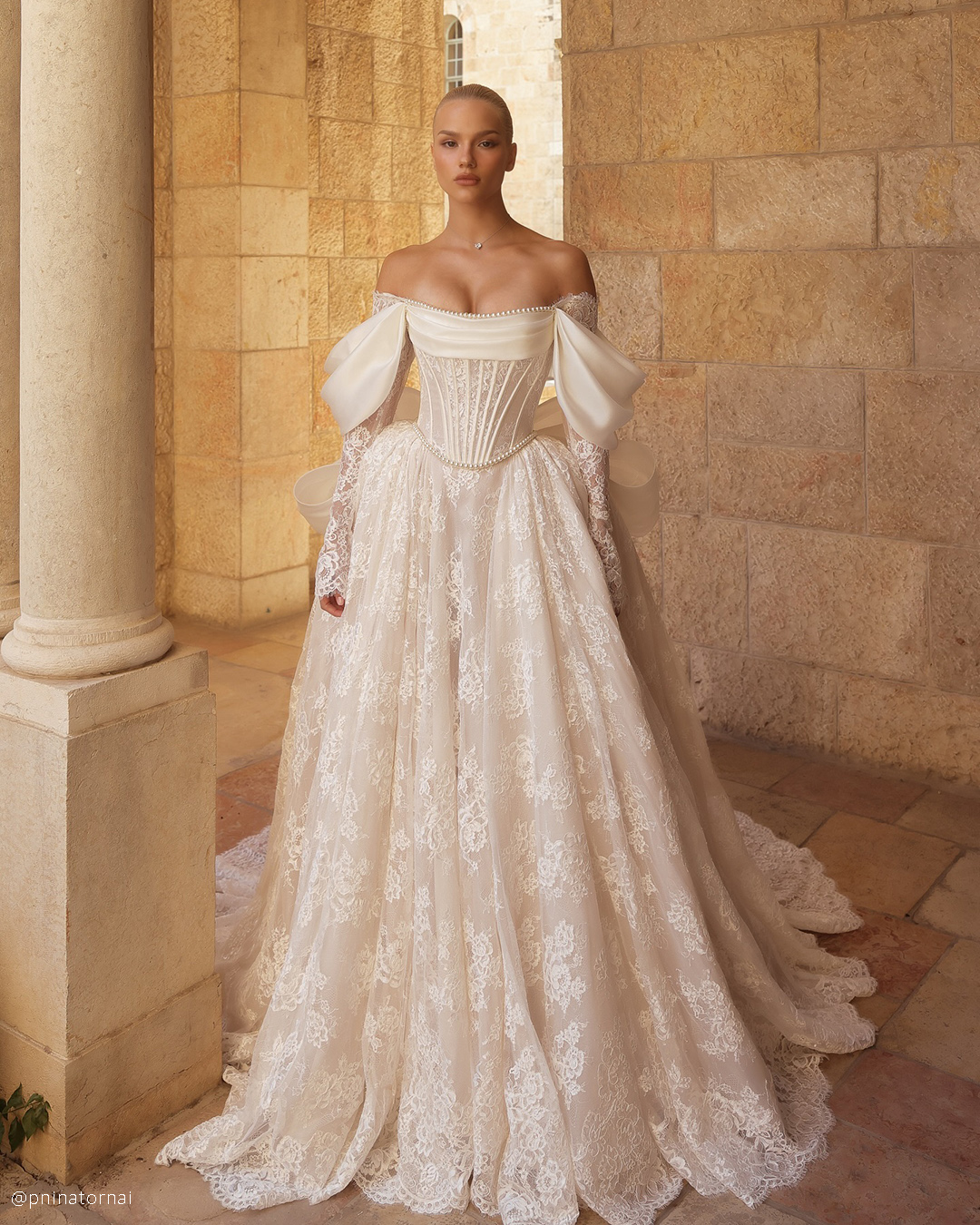 Ball Gown 1800 Wedding Dresses